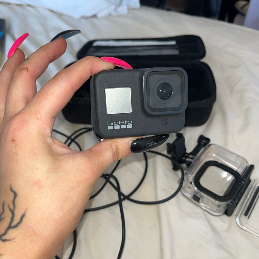 GoPro 8 Black Camera - mint condition barely used !!